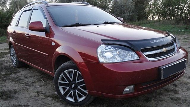 Дефлектор VT52 для капота Chevrolet Lacetti универсал 2004-2013. Артикул CH05VT