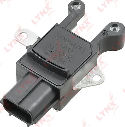 Реле-регулятор напряжения генератора LYNXauto для Ford C-MAX I 2003-2010. Артикул EA-92032