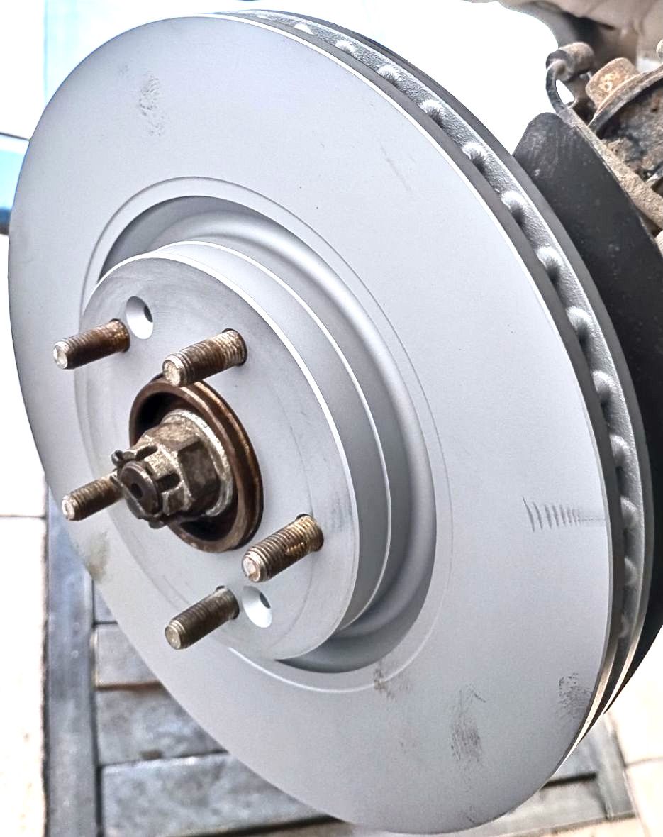 Тормозной диск Zimmermann Coat Z. Артикул 285.3519.20