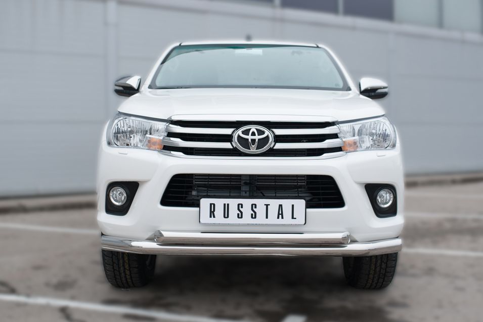 Защита RusStal переднего бампера d76 (секции) d63 (дуга) для Toyota Hilux VIII 2015-2020. Артикул THZ-002147