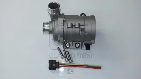 Насос дополнительный системы охлаждения (Quattro Freni). Артикул qf05a00082