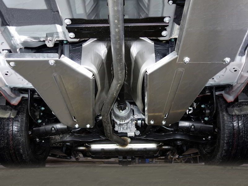 Защита алюминиевая ТСС (4 мм) для бака (2 шт) Mazda CX-9 II  2016-2026. Артикул ZKTCC00336