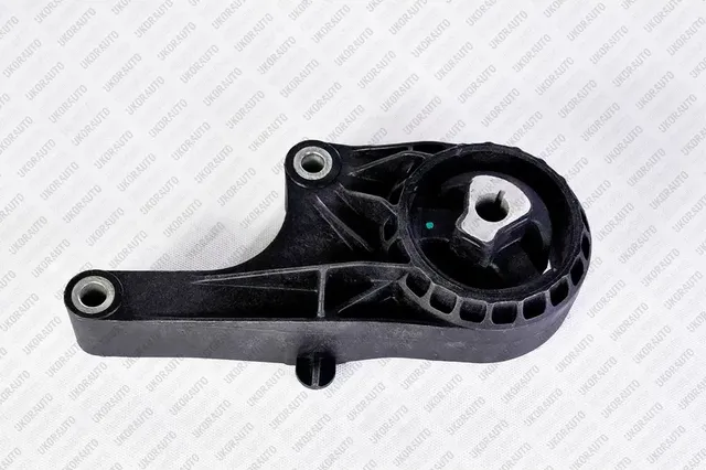 ОПОРА ДВИГАТЕЛЯ И КОРОБКИ НИЖНЯЯ (Ukorauto). Артикул UGM13248607