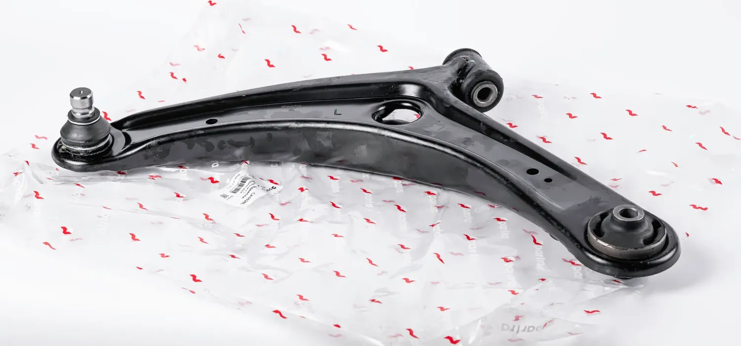 Рычаг подвески | перед лев | (Partra). Артикул CA5028L