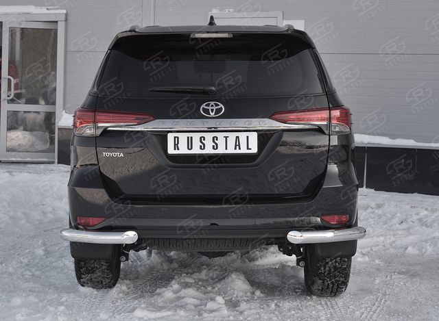 Защита RusStal задняя уголки d76 секции для Toyota Fortuner II (для России) 2017-2020. Артикул TFZ-002894