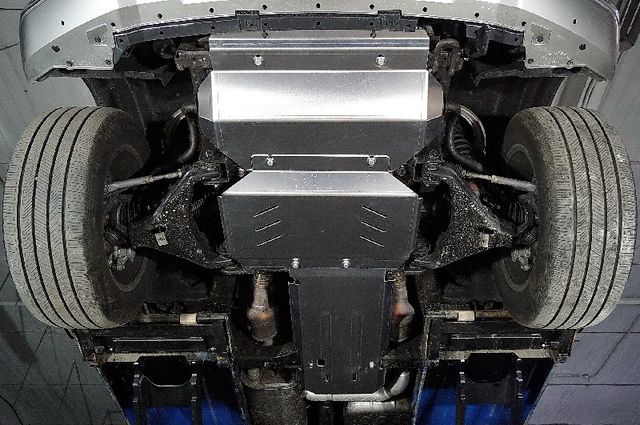 Защита алюминиевая ТСС (4 мм) для радиатора, переднего моста, КПП и РК Tank 500 2023-2026. Артикул ZKTCC00625K