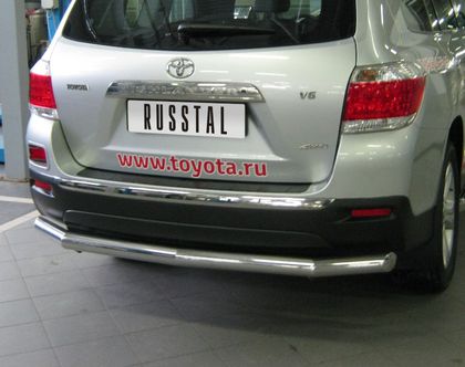 Защита RusStal заднего бампера d76 (4 секции) для Toyota Highlander II 2010-2014. Артикул THZ-000733