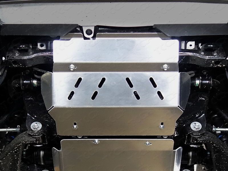 Защита алюминиевая ТСС (4 мм) для радиатора Toyota Fortuner II 2015-2026. Артикул ZKTCC00156