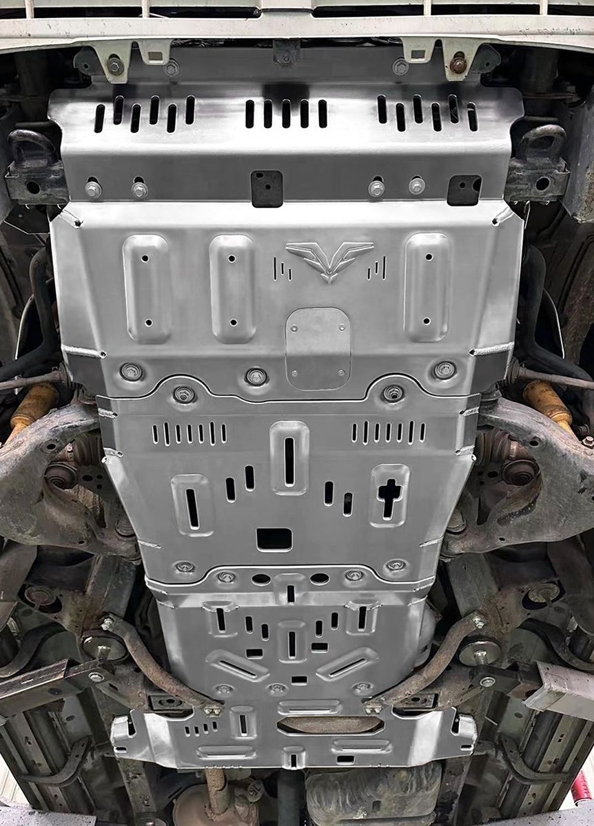 Защита алюминевая Falcon для радиатора, картера, РК, КПП Toyota Land Cruiser Prado 150 бензин 2009-2026. Артикул 8119381584A