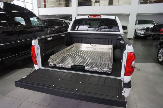 Платформа грузовая выкатная АВС-Дизайн для Toyota Tundra (полуторная кабина) 2007-2025. Артикул ABC.TOTUN.CS.08