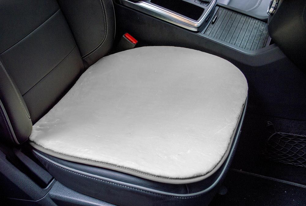 Накидка универсальная CarFashion Alpaca Mini из искусственного меха на переднее сиденье авто, цвет Белый. Артикул 23001