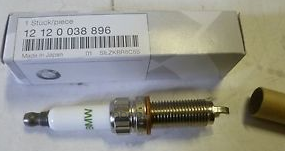 Свеча зажигания BMW. Артикул 12120038896