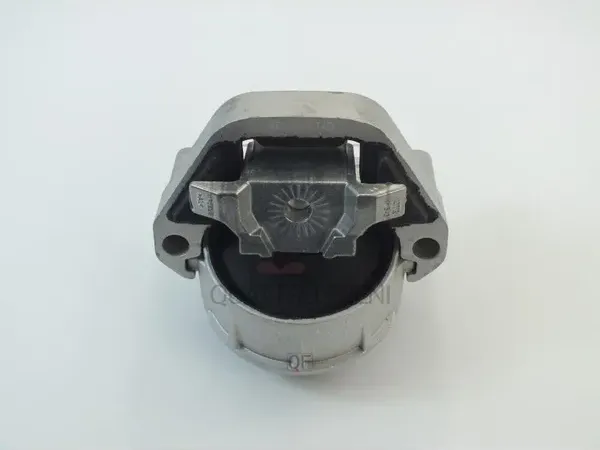 Опора двигателя rh (Quattro Freni). Артикул QF00A00728