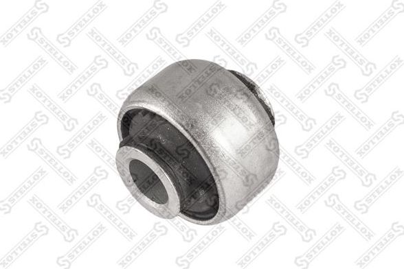 Сайлентблок переднего рычага подвески Stellox. Артикул 77-00775-SX