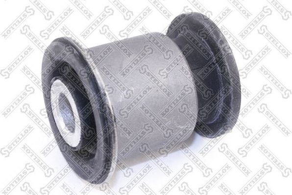 Сайлентблок переднего рычага подвески Stellox. Артикул 71-11206-SX