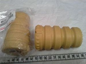 Комплект отбойников и пыльников амортизаторов (стоек) Toyota. Артикул 4833142040