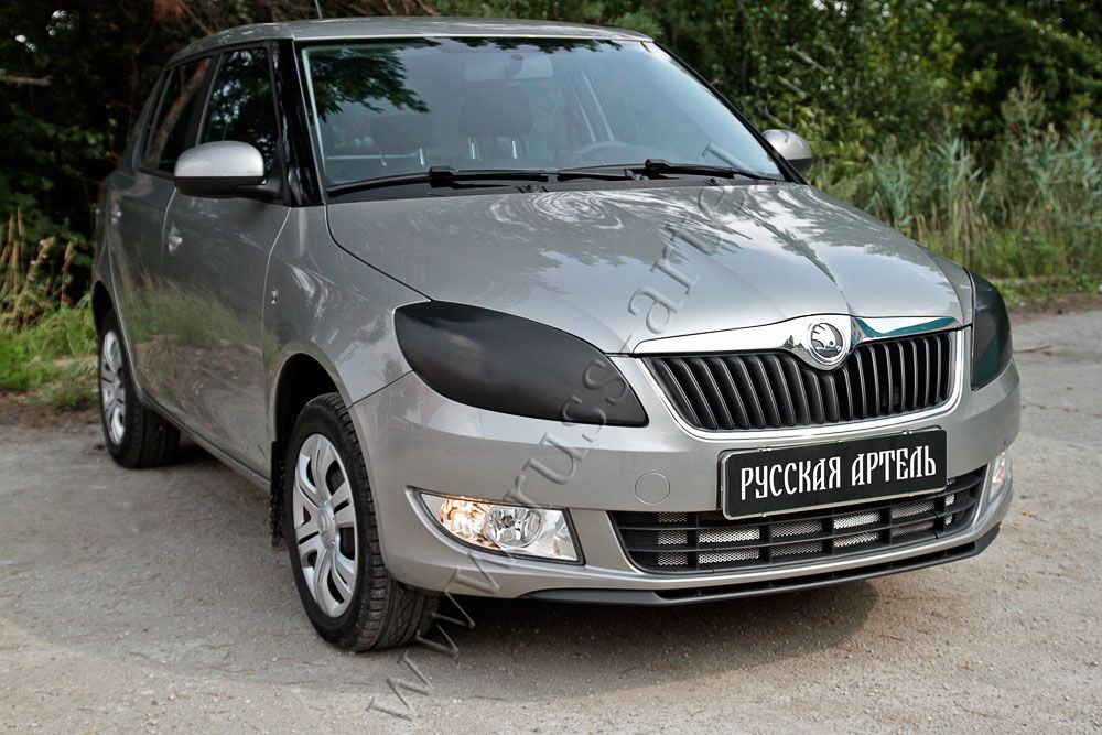 Комплект накладок Русская Артель, для самостоятельного изготовления, на передние фары (реснички) для Skoda Fabia II 2010-2014. Артикул RESKF-017700