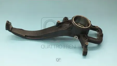 Кулак поворотный fr rh (Quattro Freni). Артикул qf00d00068