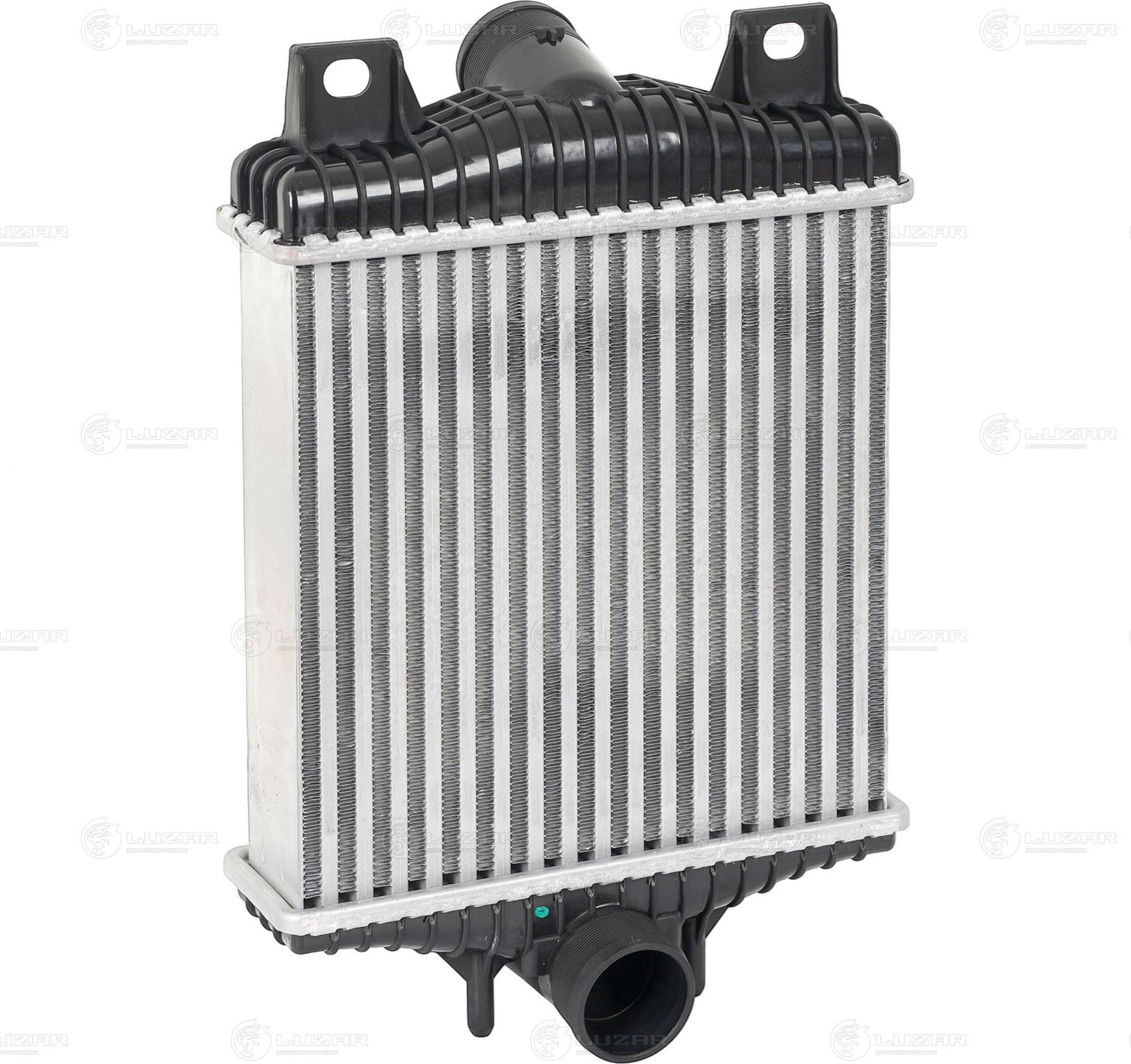 Интеркулер LAND ROVER RANGE ROVER IV/RR SPORT II 12 (Luzar). Артикул LRIC1017