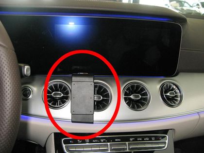 Кронштейн Brodit для уст. автодержателей на приборную панель (по центру) для Mercedes-Benz E-Класс седан 2018-2024. Артикул 855397