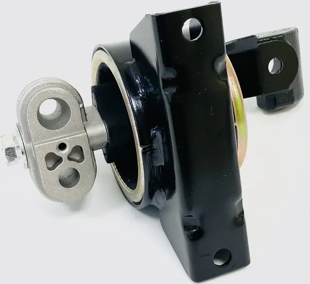 Опора двигателя передняя левая (Ukorauto). Артикул U0615065