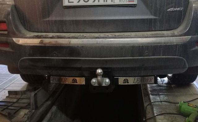 Фаркоп Лидер-Плюс для Toyota Highlander II 2010-2013. Фланцевое крепление. Артикул T119-F(N)