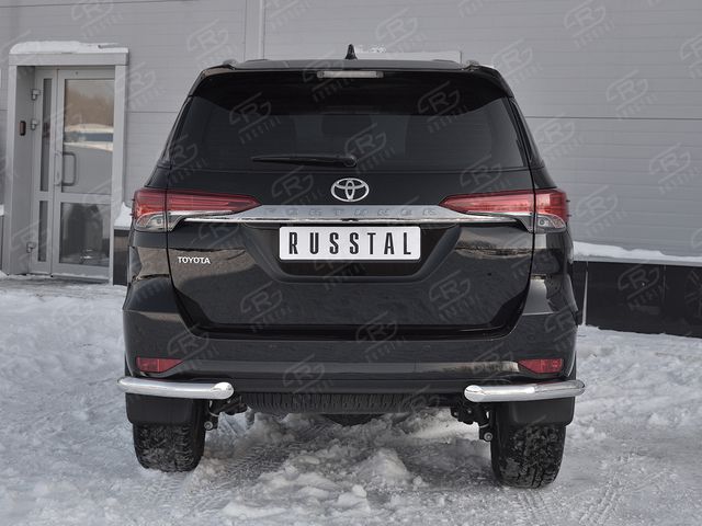Защита RusStal задняя уголки d63 секции для Toyota Fortuner II (для России) 2017-2020. Артикул TFZ-002892
