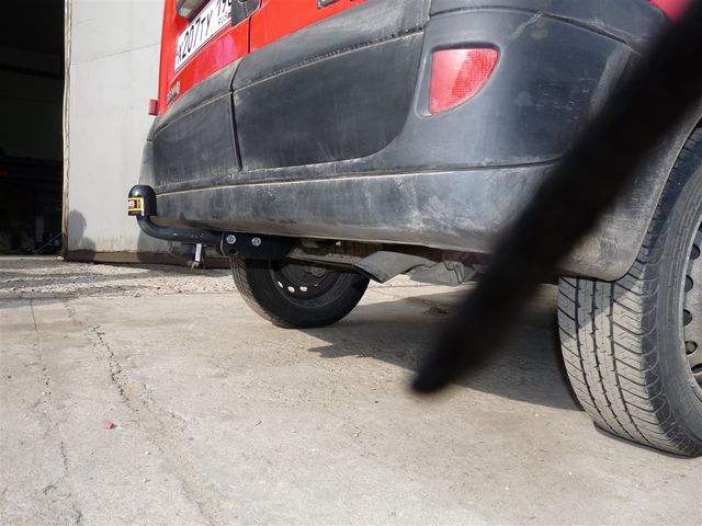 Фаркоп AvtoS для Nissan Kubistar 2003-2009. Артикул RN 05