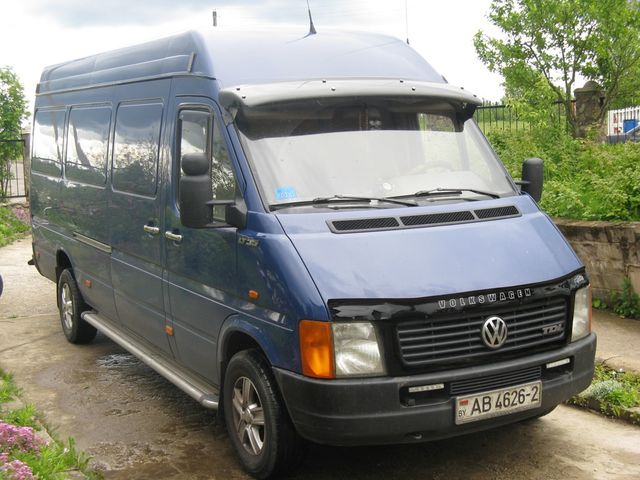 Дефлектор VT52 для капота с облицовкой для Volkswagen LT 1996-2000. Артикул VW35VT