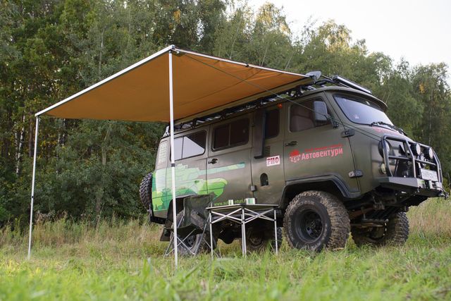 Маркиза автомобильная РИФ 2х2 м. Артикул WAWNING005