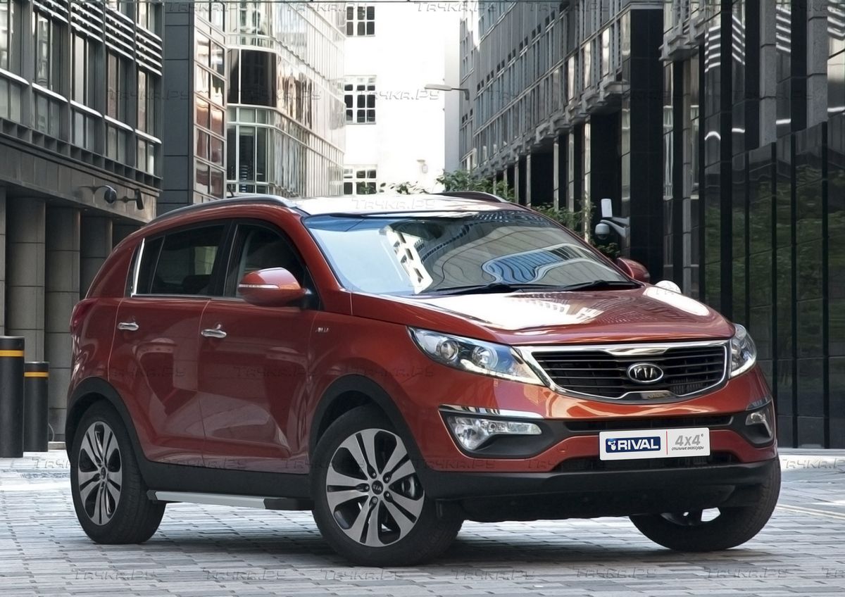 Пороги алюминиевые Rival Silver для Kia Sportage III 2010-2014. Артикул F173AL.2303.2