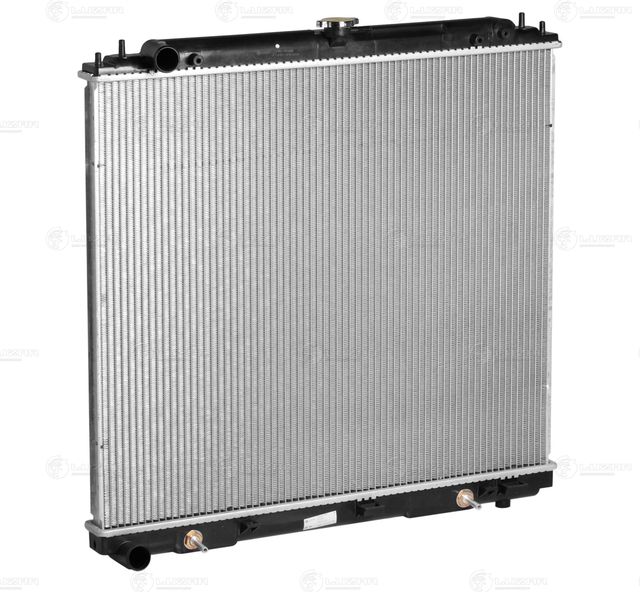 Радиатор охлаждения двигателя Luzar для Nissan Navara D40 2005-2015. Артикул LRc 141EB