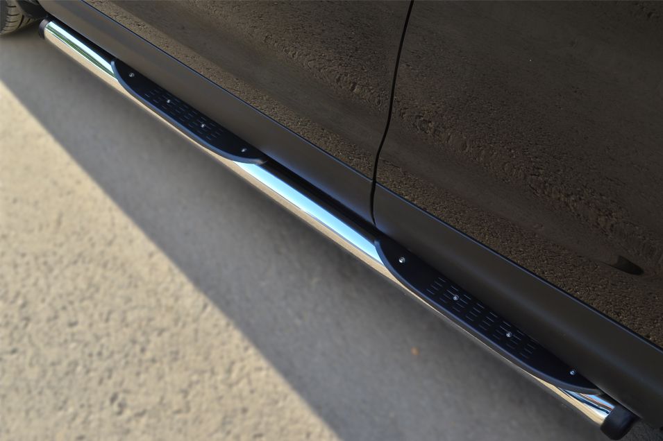 Защита порогов RusStal труба d76 с накладками (вариант 2) для Nissan Qashqai II 2014-2018. Артикул NQQT-001792