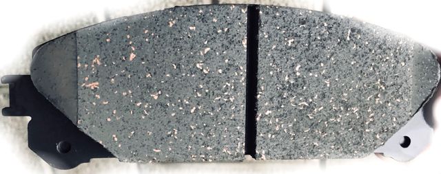 Тормозные колодки Advics передние для Toyota Camry 70 (V70, XV70) 2017-2026. Артикул SN965