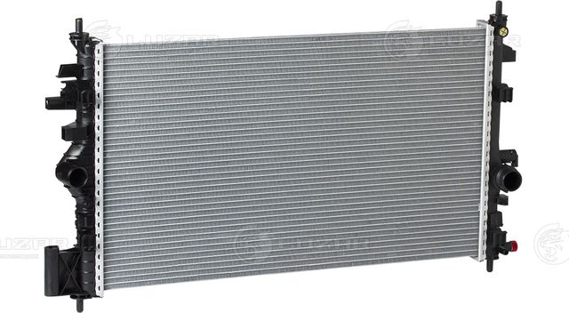 Радиатор охлаждения двигателя Luzar для Opel Insignia I 2008-2017. Артикул LRc 2126