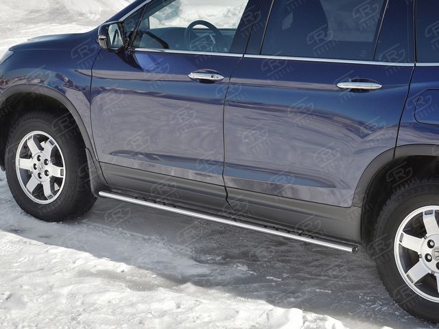 Защита порогов RusStal труба 75х42 овал с проступью для Honda Pilot III 2016-2026. Артикул HPO-002925