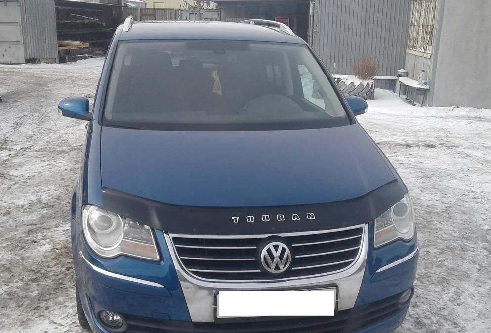 Дефлектор Vip-Tuning для капота Volkswagen Touran 2006-2010. Артикул VW22