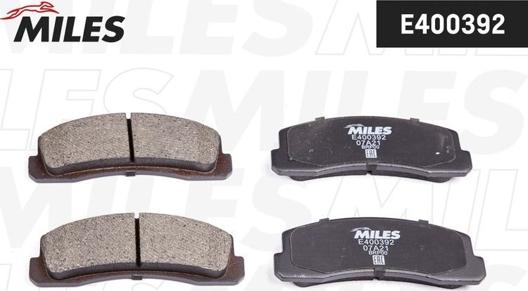 Тормозные колодки Miles (Керамика). Артикул E500557