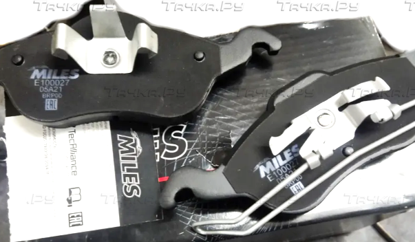 Тормозные колодки Miles (Semi-Metallic) передние для Ford Focus I 1998-2005. Артикул E100027