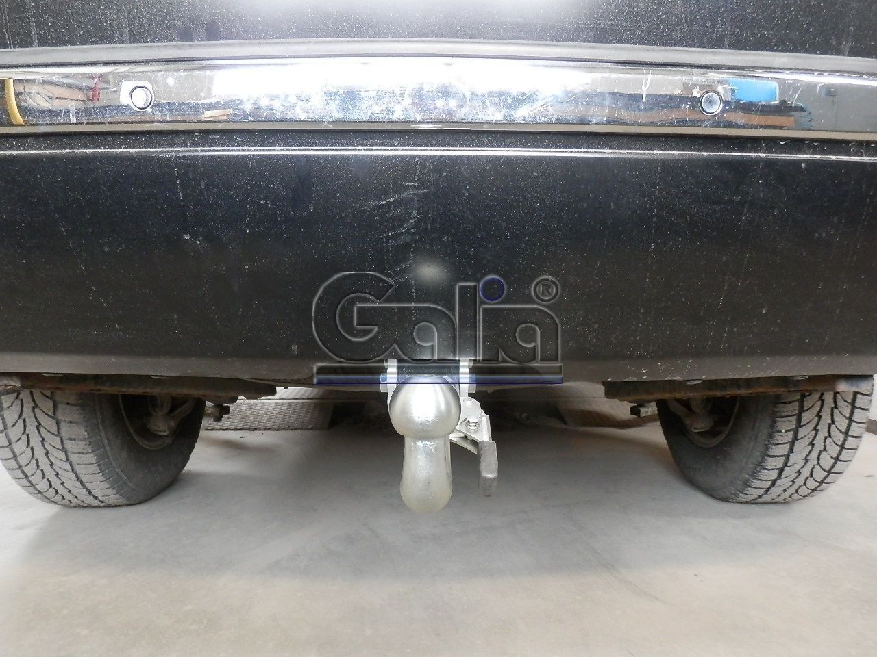 Фаркоп Galia оцинкованный для Jeep Grand Cherokee WK 2005-2010. Быстросъемный крюк. Артикул J006C
