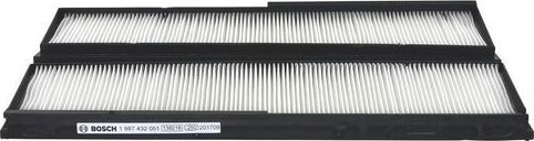 Салонный фильтр Bosch для Mercedes-Benz W124, A124 1984-1993. Артикул 1 987 432 051