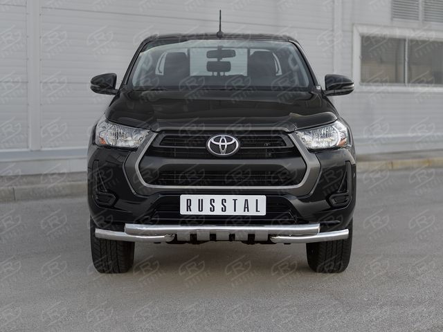 Защита RusStal переднего бампера d63 секции d63 уголки+клыки для Toyota Hilux VIII 2020-2026. Артикул THZ-003496