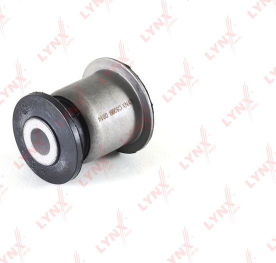 Сайлентблок переднего рычага подвески LYNXauto. Артикул C8069