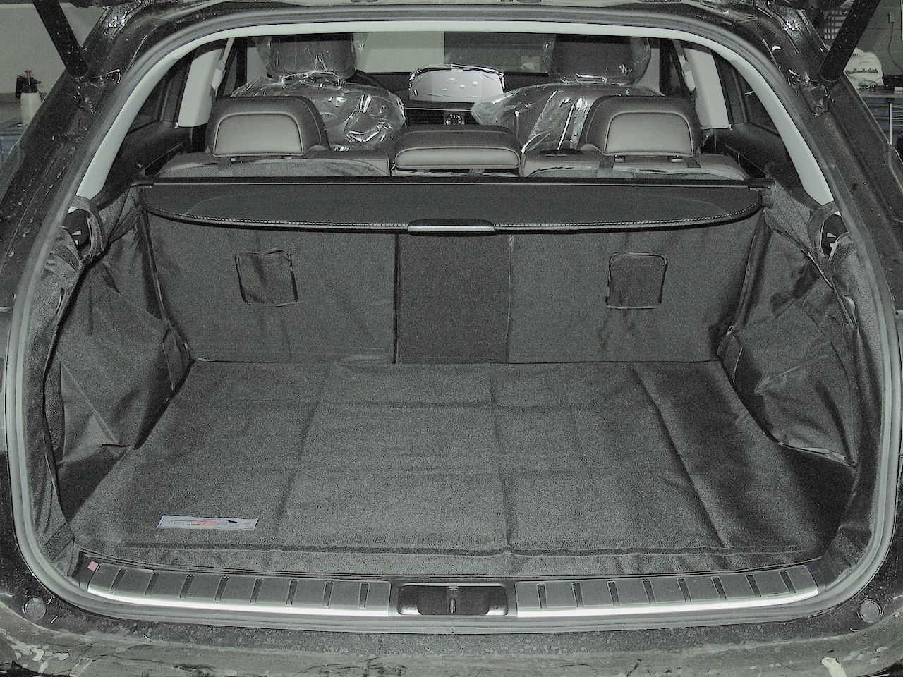 Защитный чехол AUTOSMSTUDIO "Maxi" в багажник автомобиля для Lexus RX 09.2015-2026, серый. Артикул TP-RX350-MAXI-GR