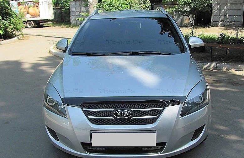 Дефлектор SIM для капота Kia Ceed I до рестайлинга 2007-2010. Артикул SKICEE0712