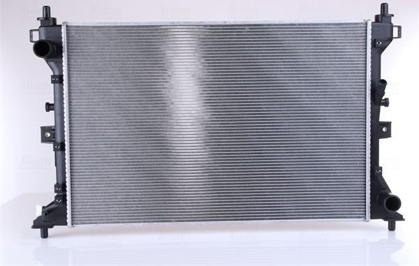 Радиатор охлаждения двигателя Nissens. Артикул 606148