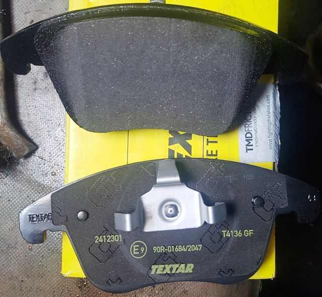 Тормозные колодки Textar Q+. Артикул 2412301