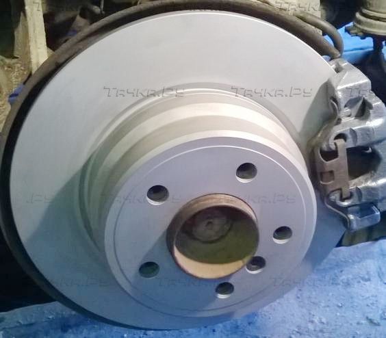 Тормозной диск Bosch задний для BMW X5 I (E53) 2000-2006. Артикул 0 986 479 167