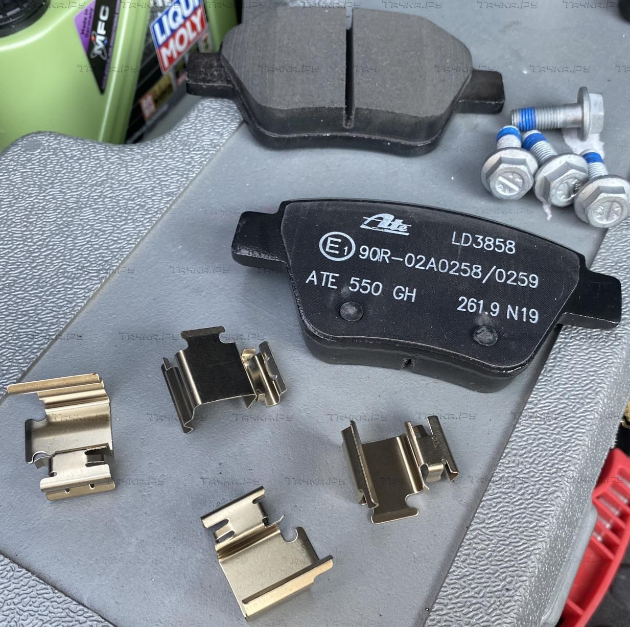 Тормозные колодки ATE Ceramic задние для SEAT Altea I 2004-2015. Артикул 13.0470-3858.2