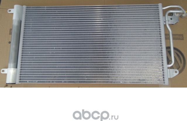 Радиатор кондиционера (конденсатор) VAG. Артикул 6R0820411D